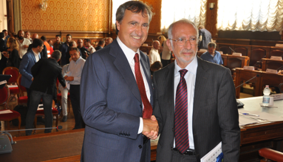 Il Sindaco Brugnaro e il Commissario Castelli Il Sindaco Brugnaro e il Commissario Castelli